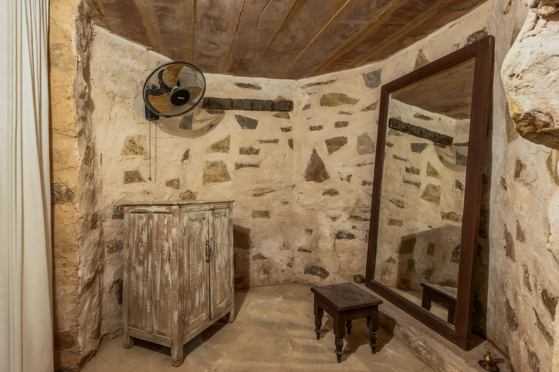 Ratimohini Room 8
